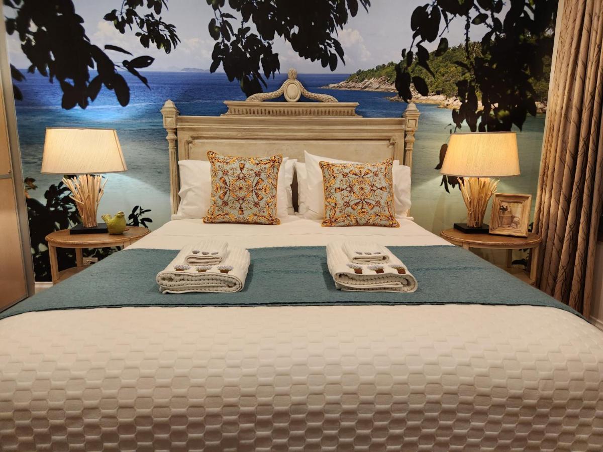 Bed and Breakfast Lavender Manor Bnb Alkimos Екстер'єр фото