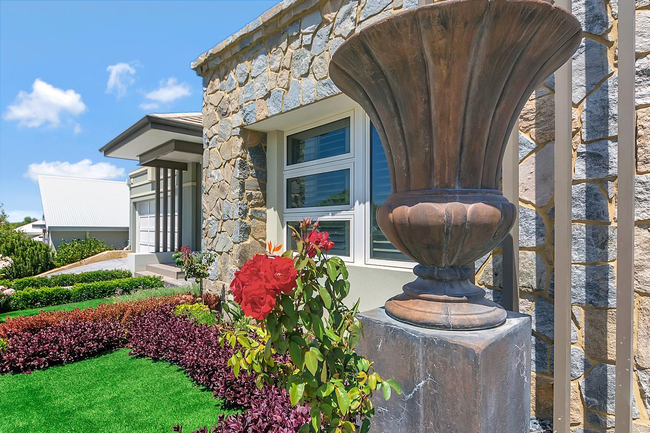 Bed and Breakfast Lavender Manor Bnb Alkimos Екстер'єр фото