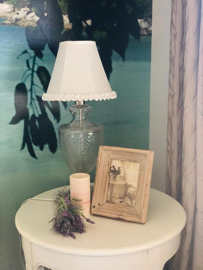 Bed and Breakfast Lavender Manor Bnb Alkimos Екстер'єр фото